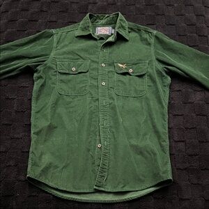 American Living Green Corduroy Button Up
Texture is soft